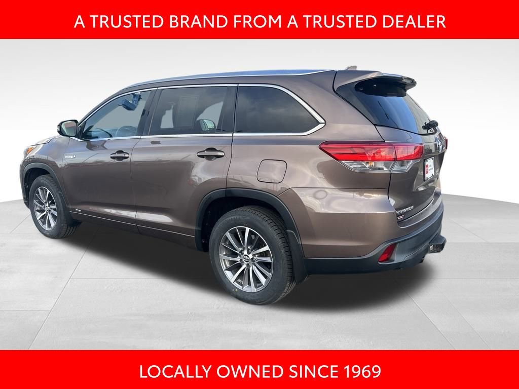 Certified 2017 Toyota Highlander XLE image 4