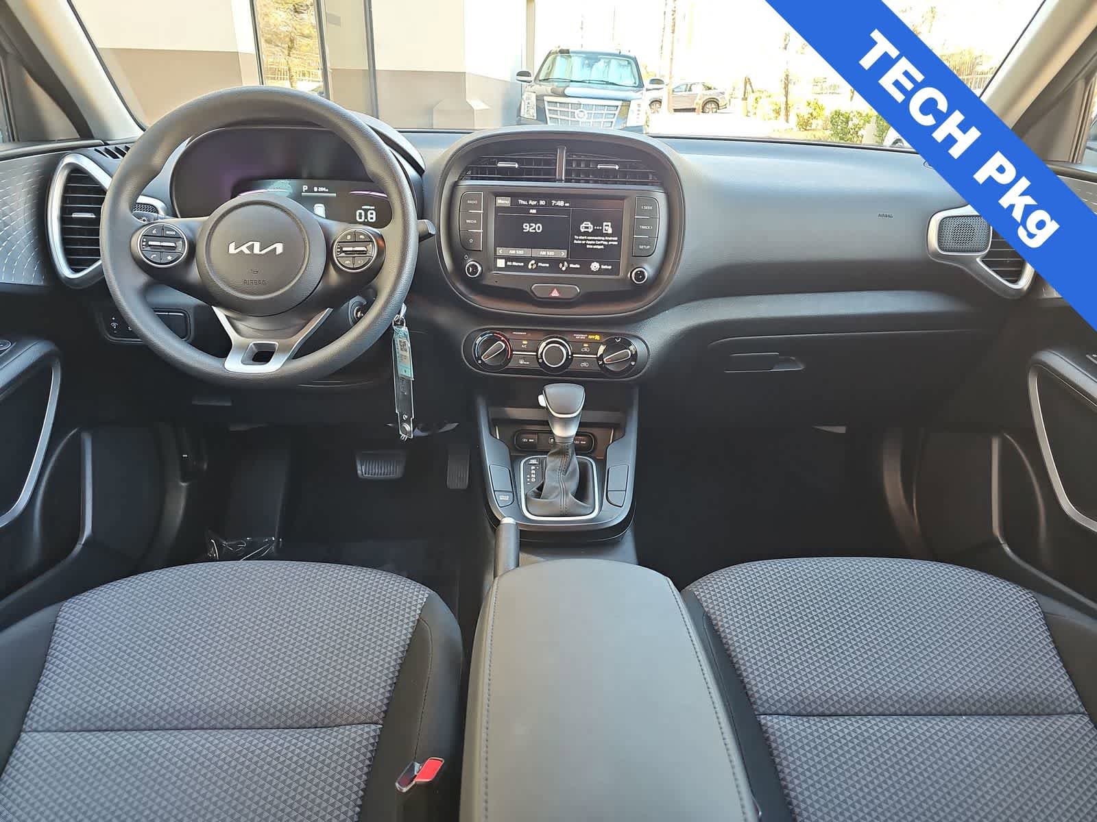 Used 2025 Kia Soul LX w/ LX Technology Package FWD image 14