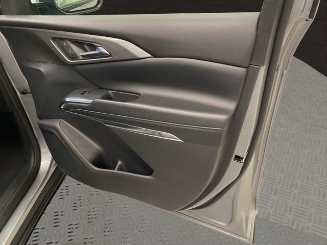 Used 2024 Chevrolet Traverse LT image 21