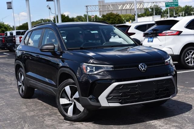 Used 2025 Volkswagen Taos S AWD/4WD image 2