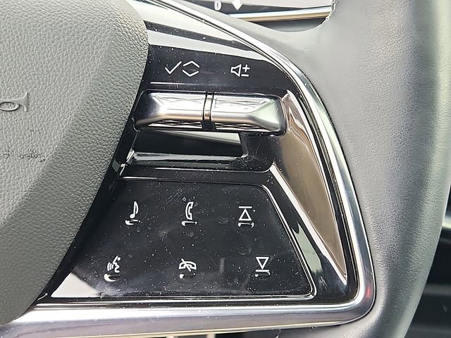 Certified 2025 Cadillac Optiq Luxury 2 w/ LPO, Floor Liner Package image 22