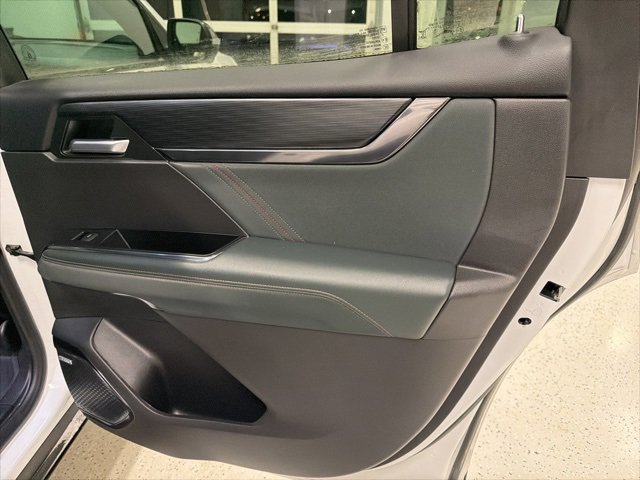 Used 2024 GMC Acadia AT4 image 47