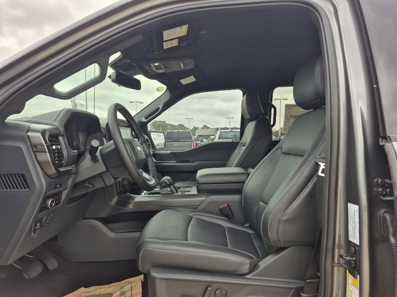 New 2025 Ford F150 Lariat w/ Equipment Group 501A Mid image 8