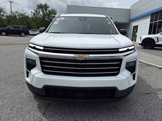 Used 2026 Chevrolet Traverse LT FWD image 8