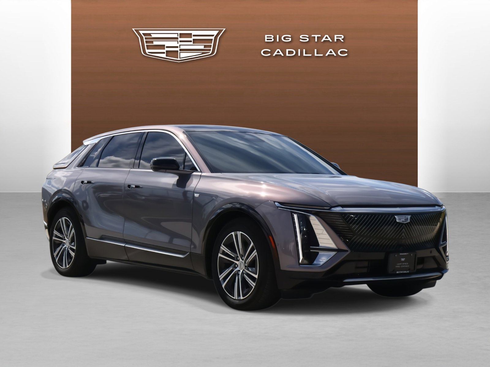 Certified 2024 Cadillac Lyriq Luxury w/ LPO, Floor Liner Package AWD/4WD image 7