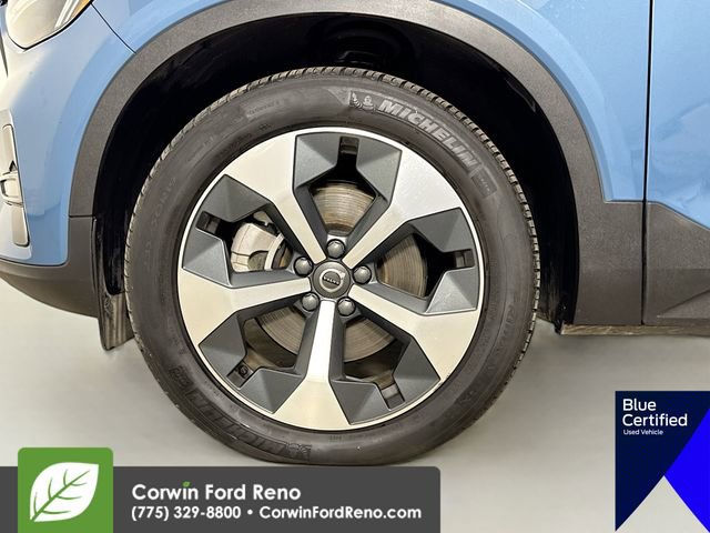 Used 2024 Volvo XC40 B5 Core image 34