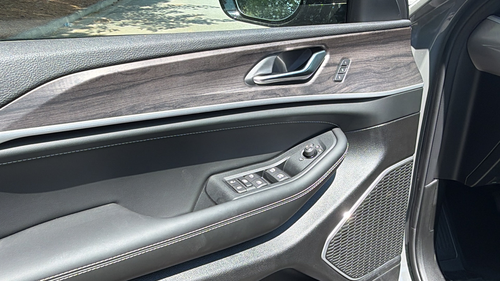 New 2027 Jeep Grand Cherokee Limited AWD/4WD image 16