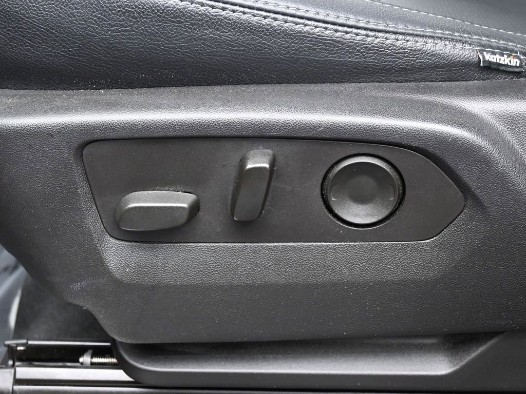 Used 2023 Chevrolet Silverado 1500 RST image 12