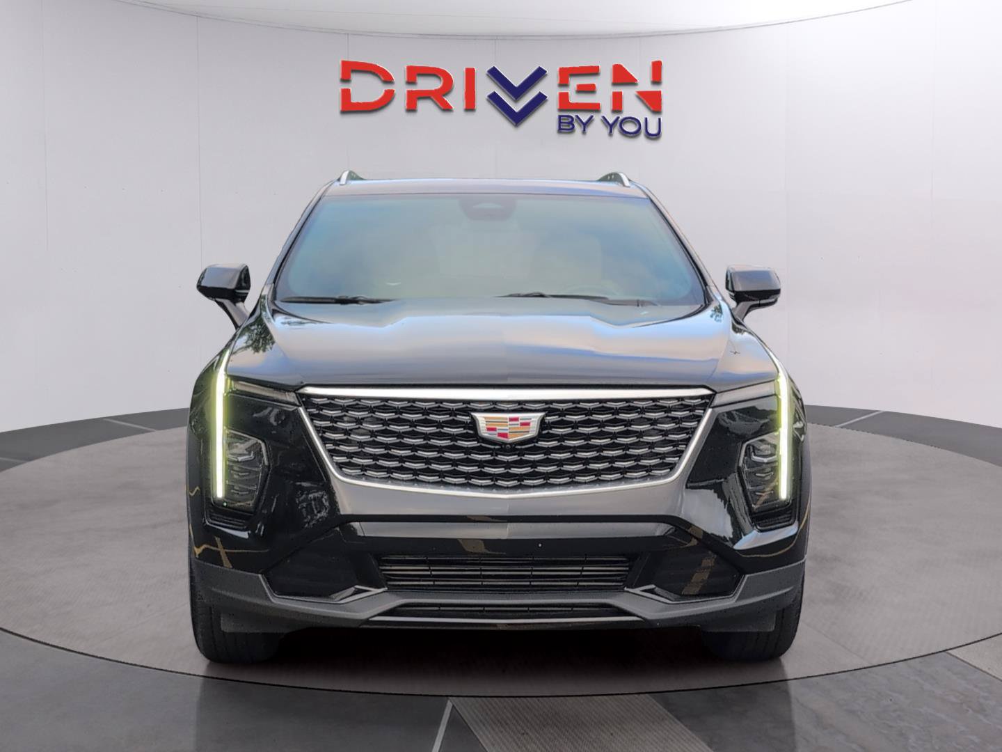 Used 2025 Cadillac XT4 Premium Luxury FWD image 8