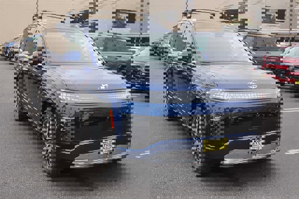 New 2026 Hyundai Ioniq 9 SEL image 3
