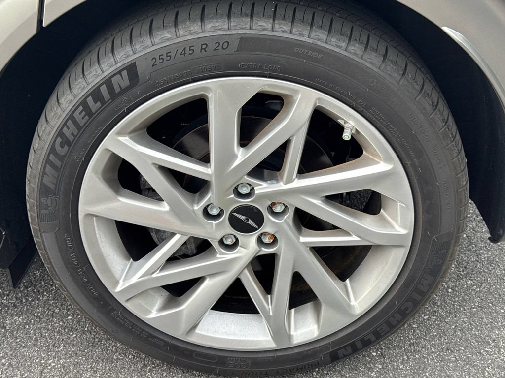 Used 2025 Genesis GV60 Advanced AWD/4WD image 20