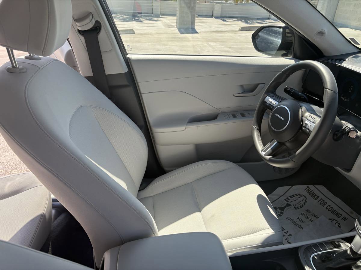 Used 2025 Hyundai Kona SEL image 21