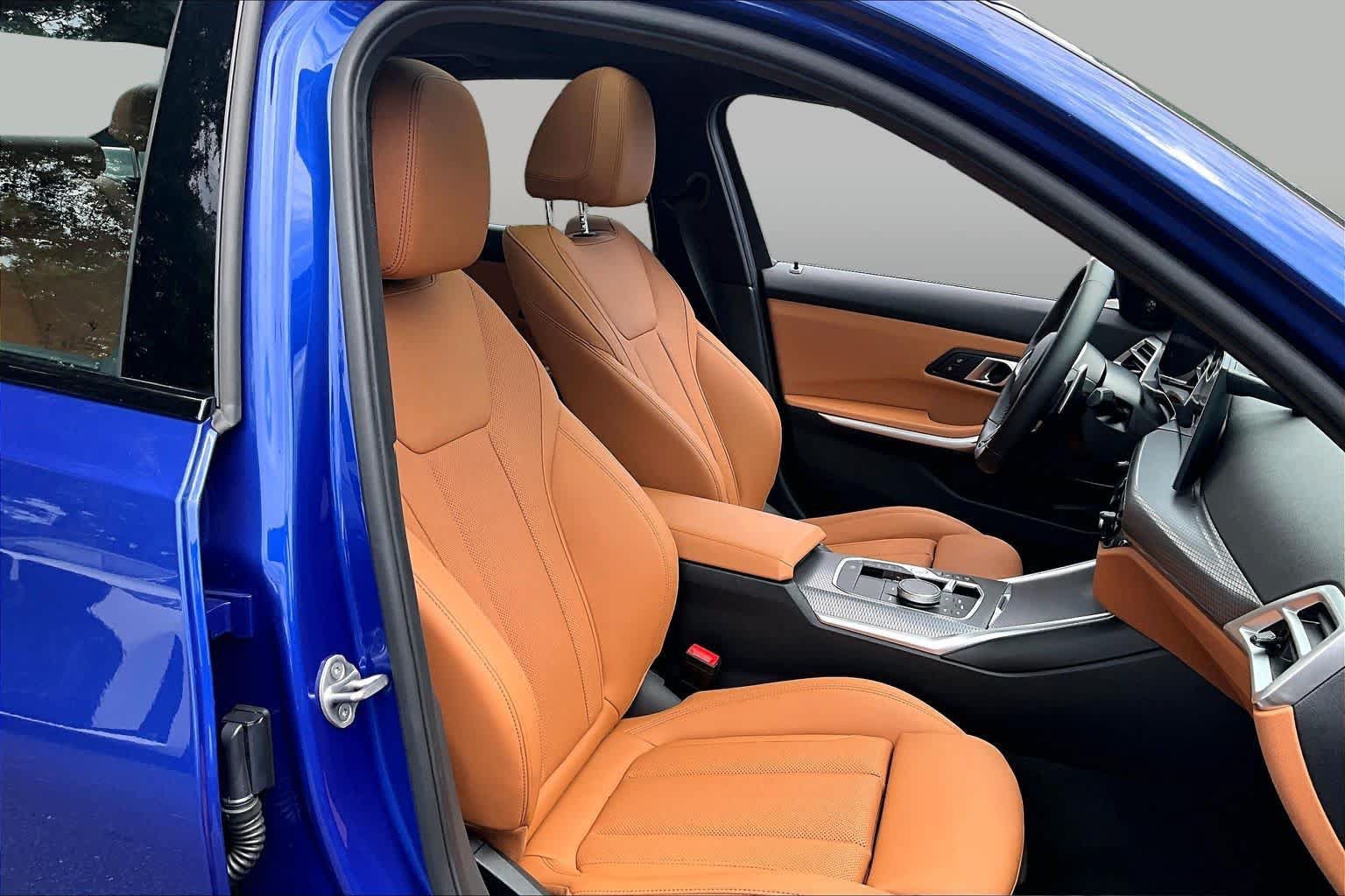 Used 2025 BMW M340i Sedan RWD image 9