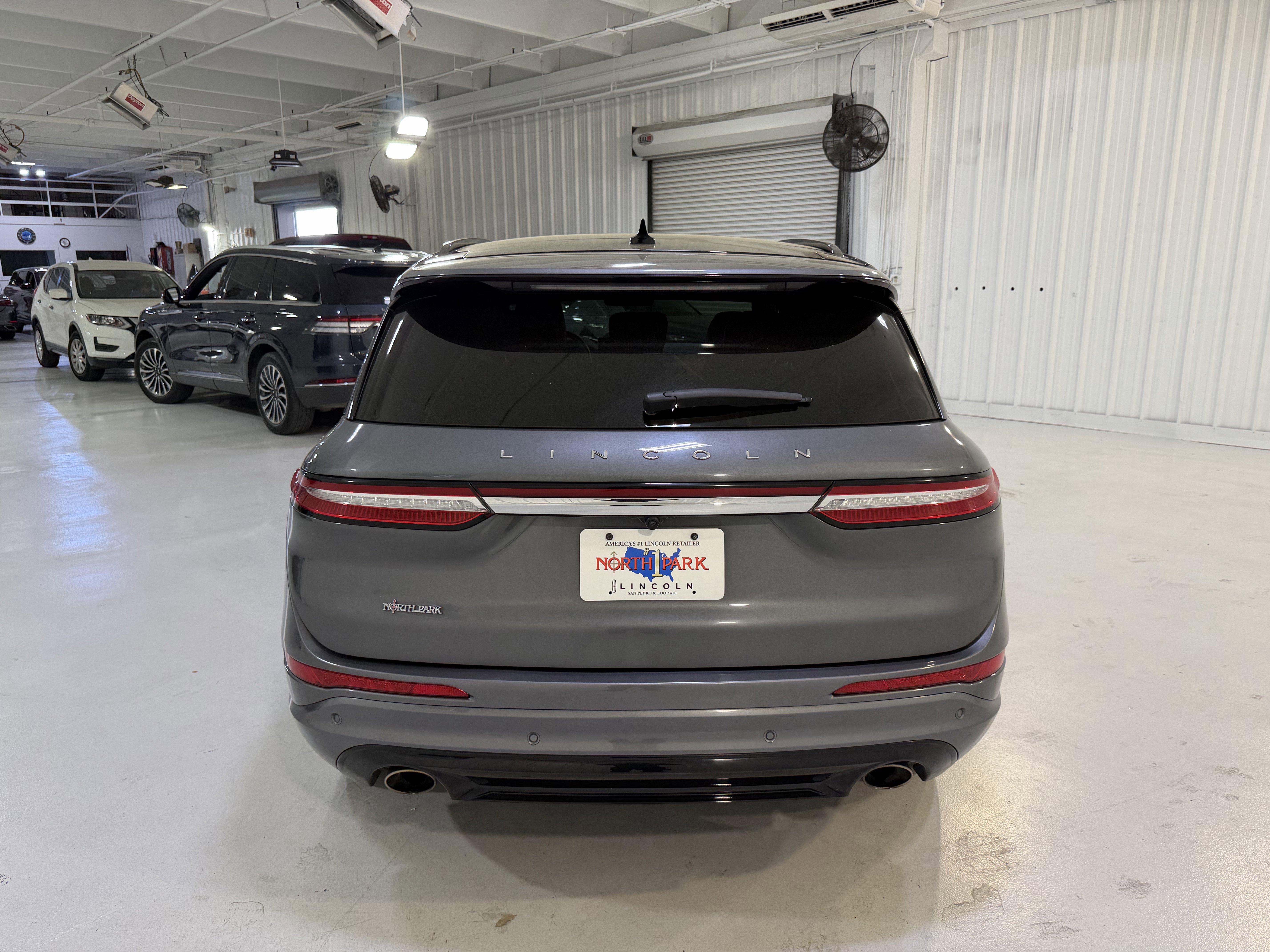 Used 2023 Lincoln Corsair Reserve w/ Equipment Group 202A image 3