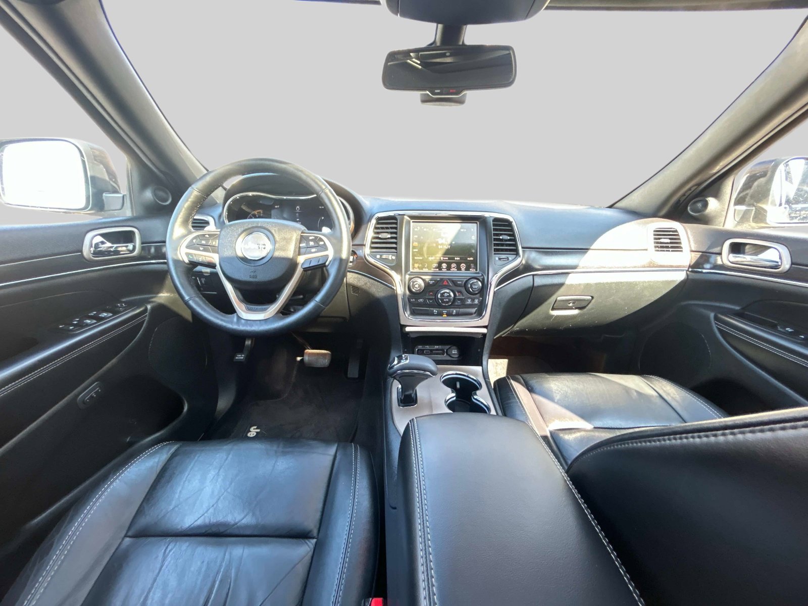 Used 2014 Jeep Grand Cherokee Limited image 18