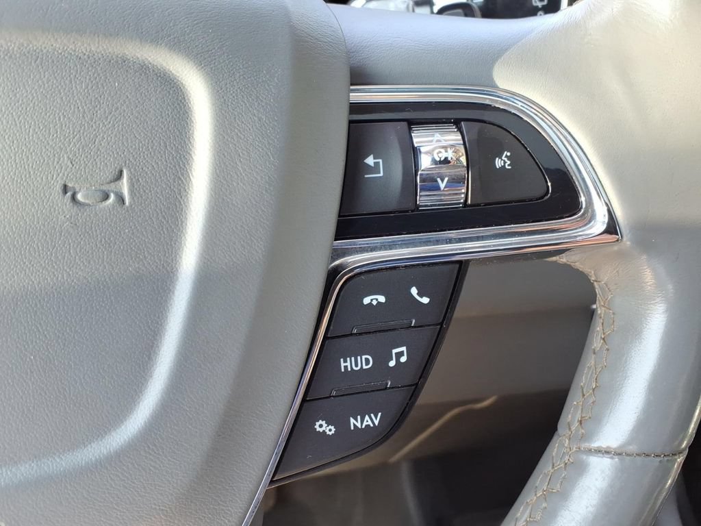Used 2019 Lincoln Navigator L Reserve w/ Cargo Package AWD/4WD image 25