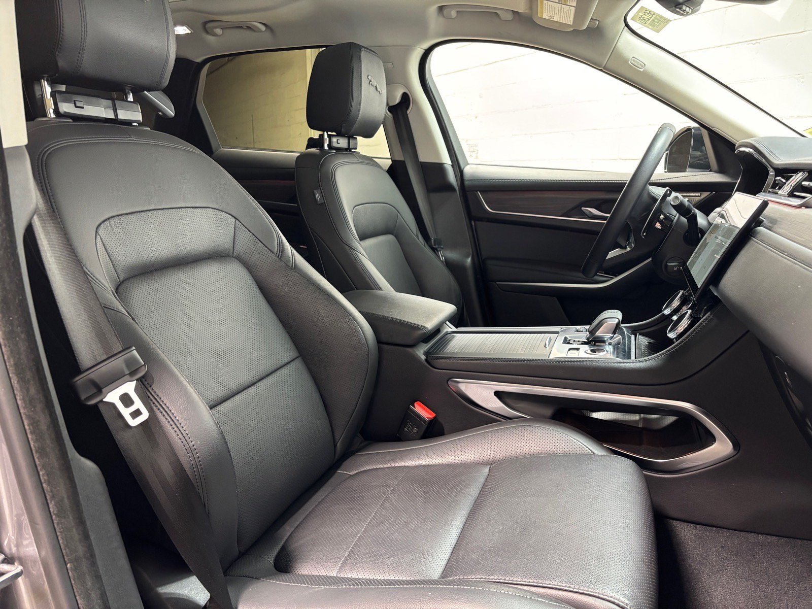 Used 2023 Jaguar F-PACE S AWD/4WD image 32