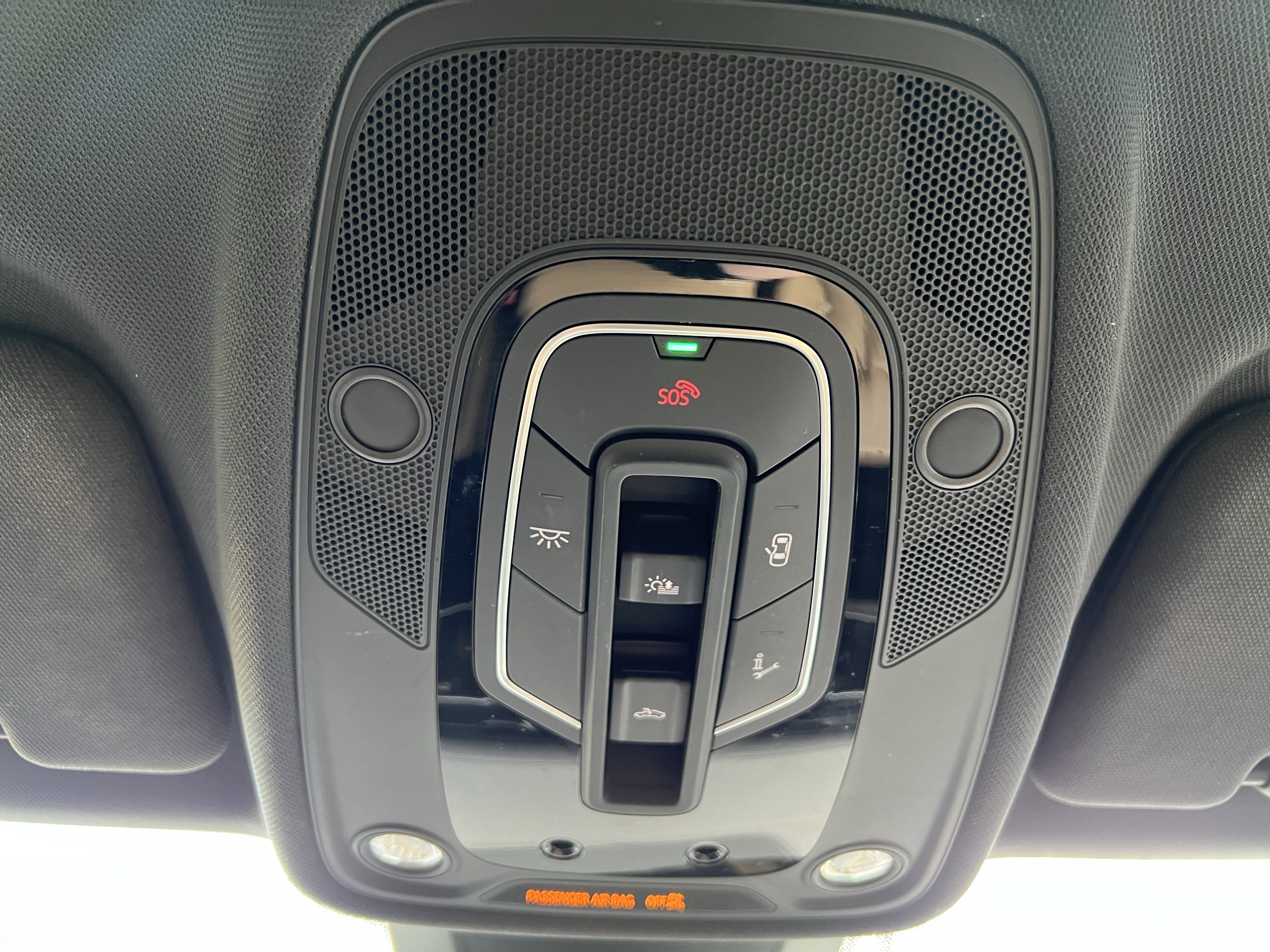 Used 2020 Audi Q8 Prestige w/ Prestige Package image 28