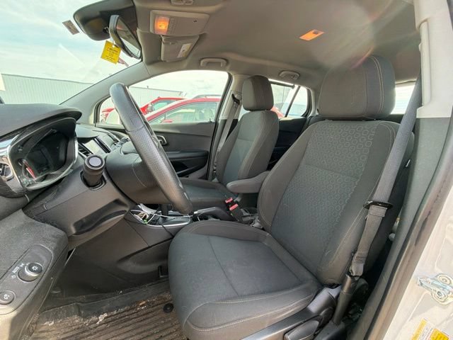 Used 2021 Chevrolet Trax LS AWD/4WD image 9