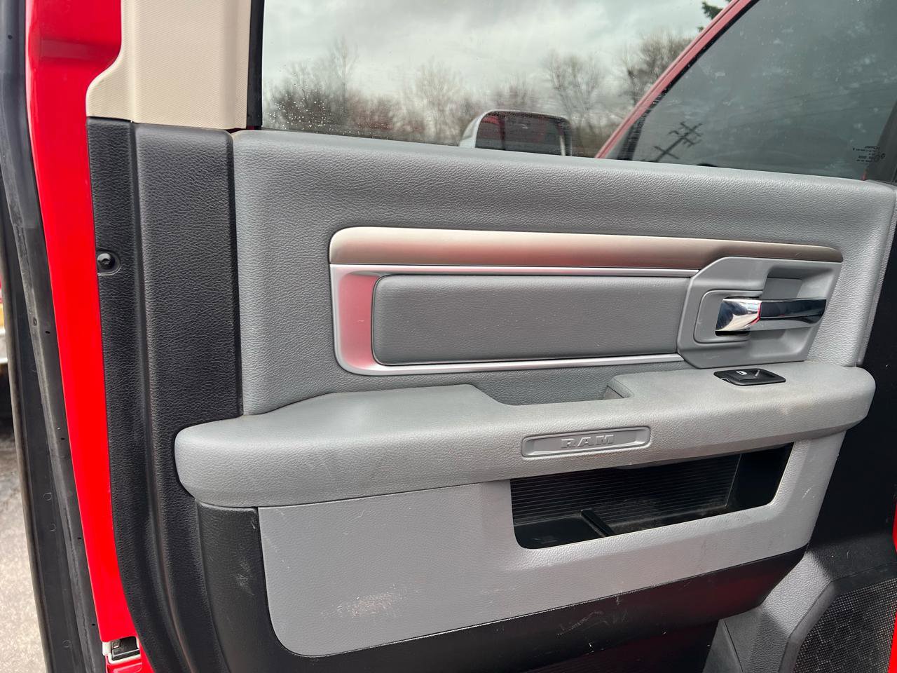 Used 2014 RAM 2500 SLT image 12