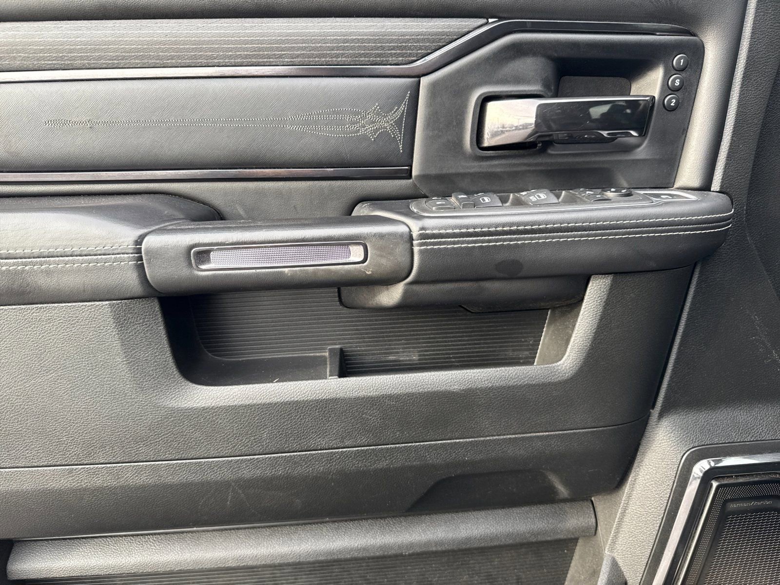 Used 2022 RAM 3500 Limited image 14