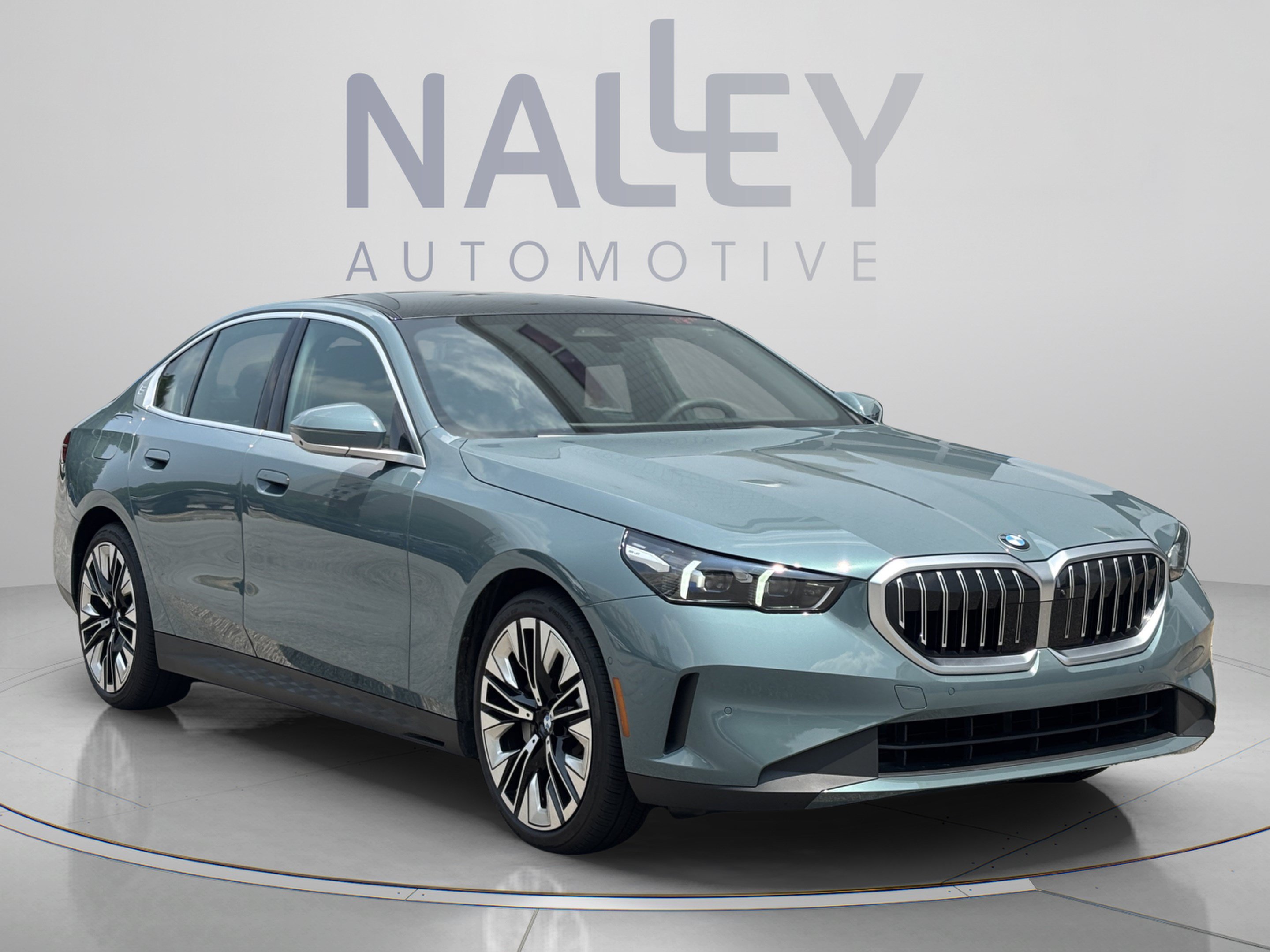 Used 2026 BMW 530i RWD image 5