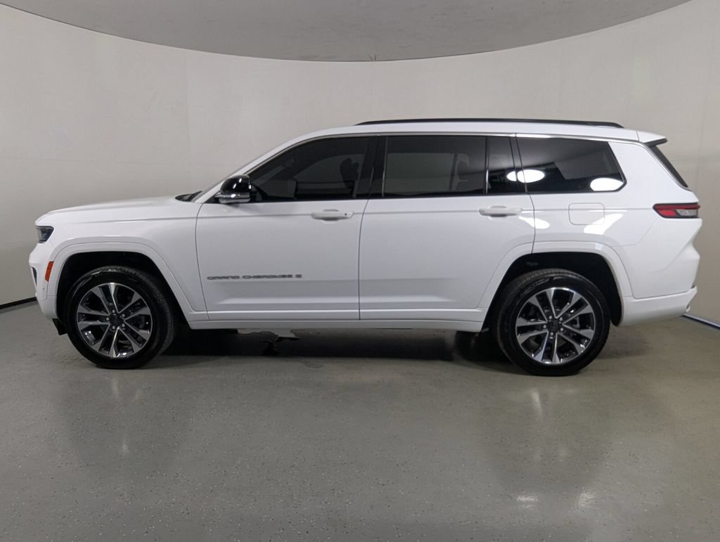 Used 2025 Jeep Grand Cherokee L Overland w/ Luxury Tech Group IV AWD/4WD image 4