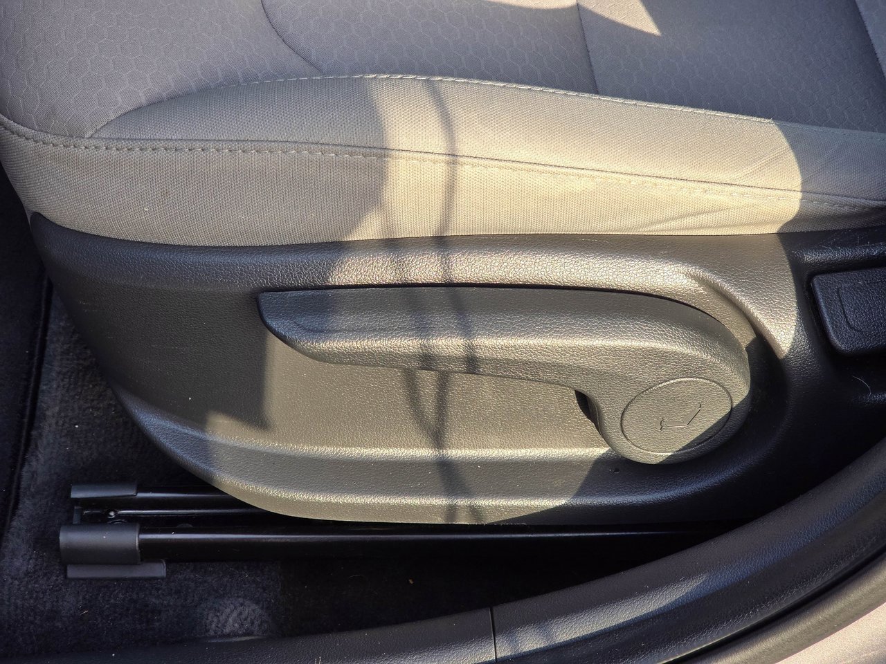 Used 2020 Hyundai Elantra SEL image 13