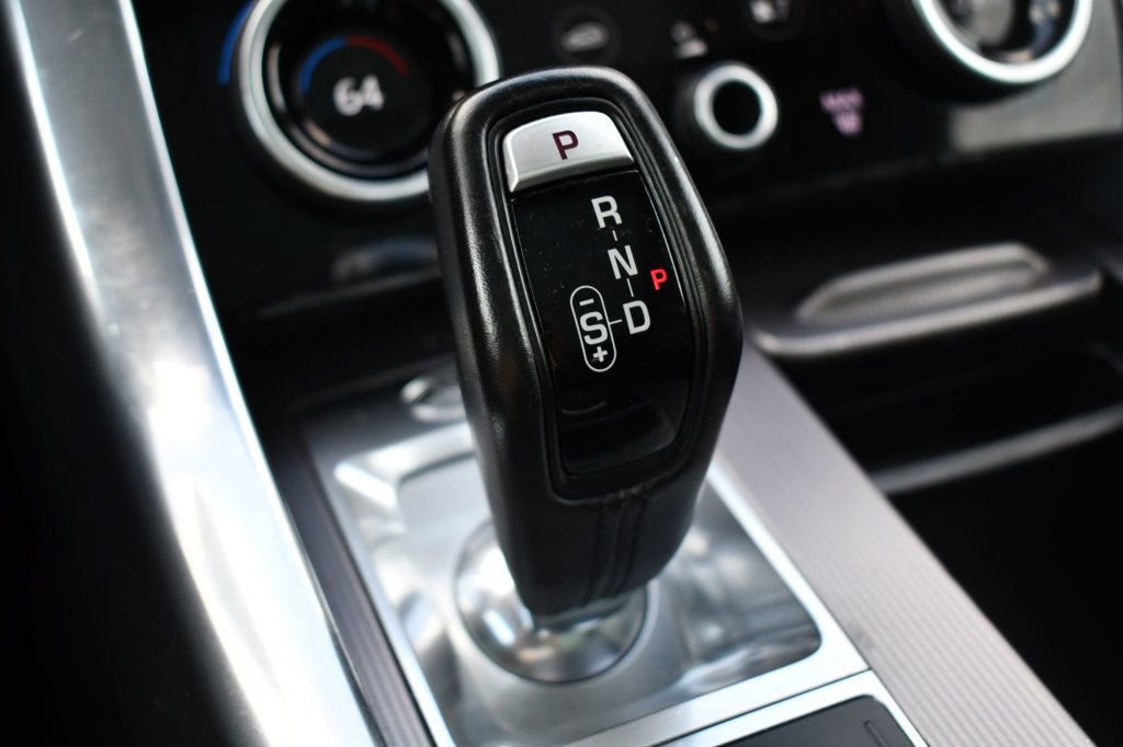 Used 2020 Land Rover Range Rover Sport HSE image 23