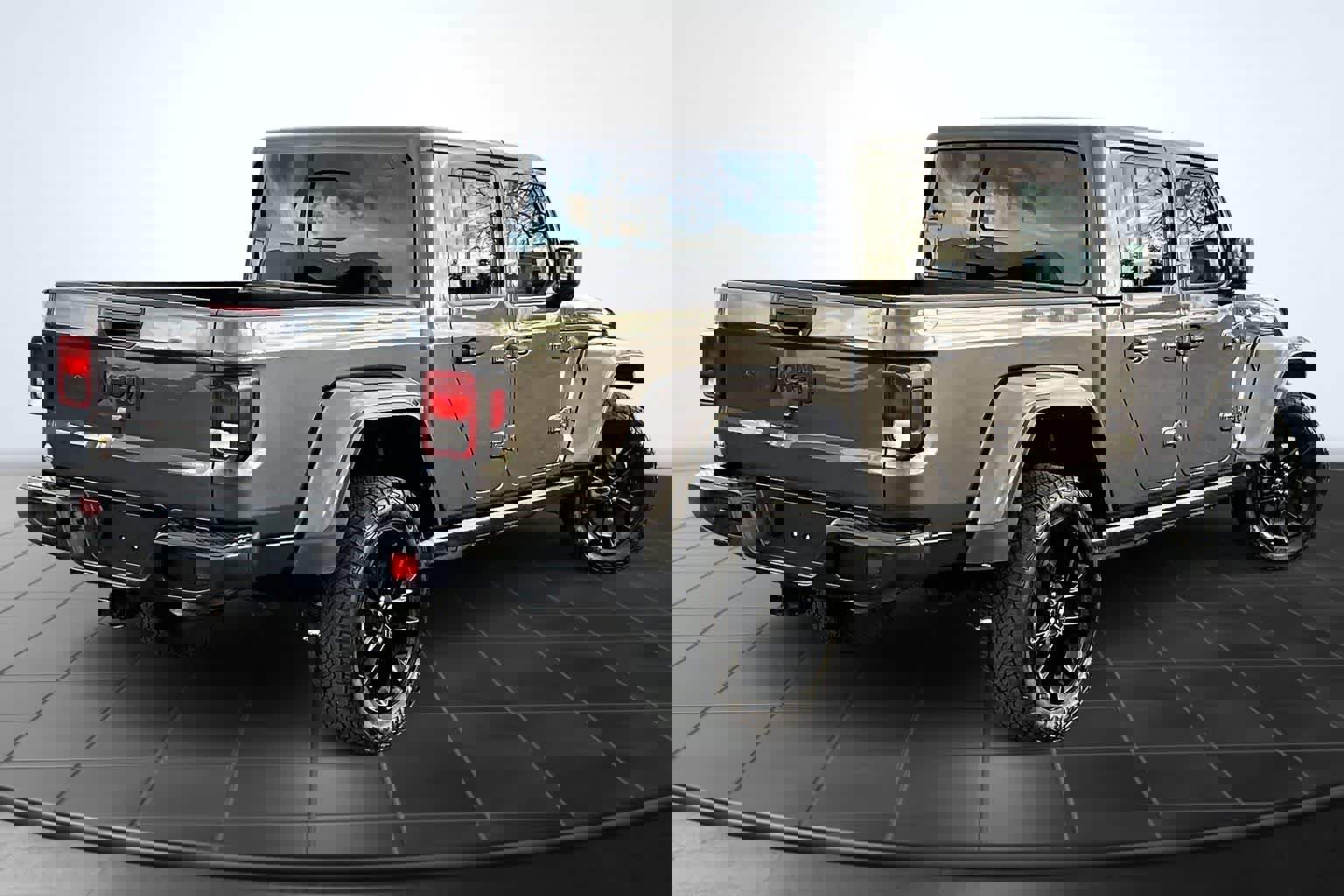 Used 2024 Jeep Gladiator Sport image 23