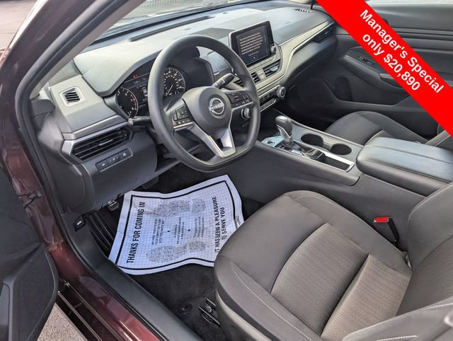 Certified 2025 Nissan Altima 2.5 SV FWD image 13