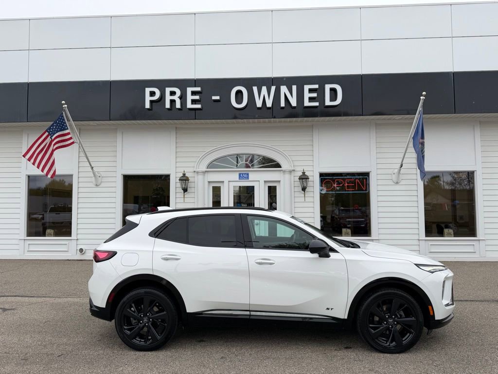 Certified 2024 Buick Envision Sport Touring AWD/4WD image 4