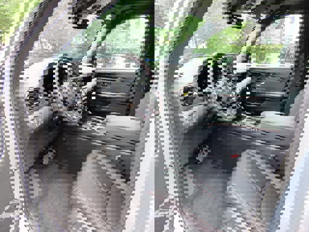 New 2025 Honda Pilot TrailSport image 2