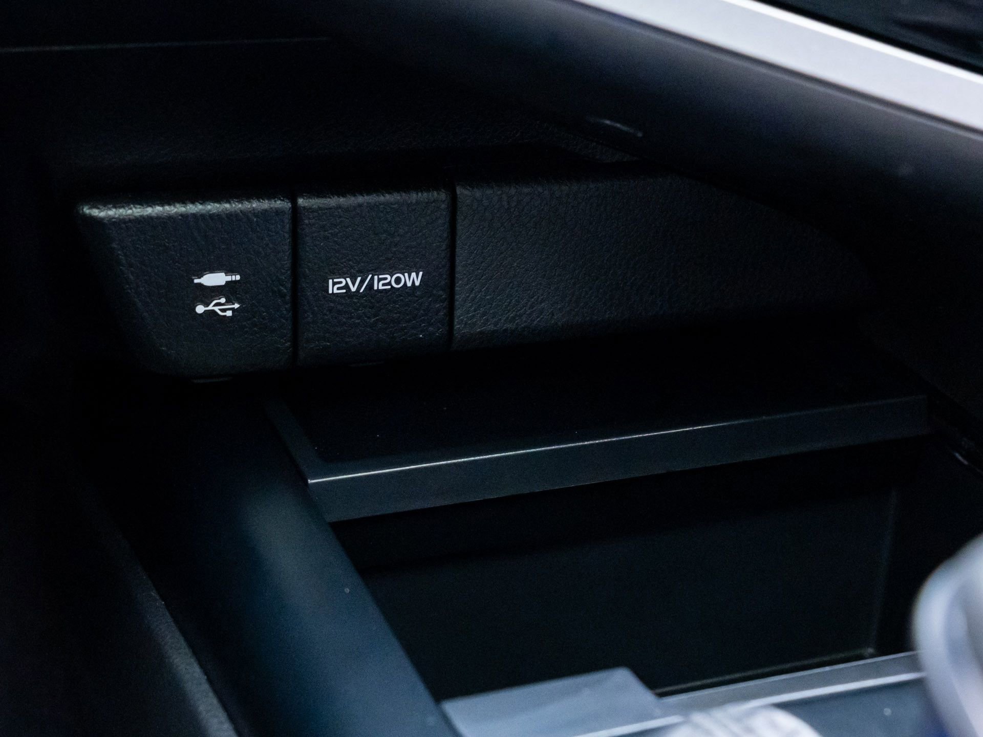 Used 2018 Toyota Camry XSE image 27