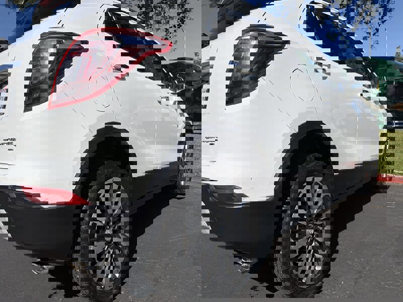 Used 2018 Buick Encore Essence AWD/4WD image 12