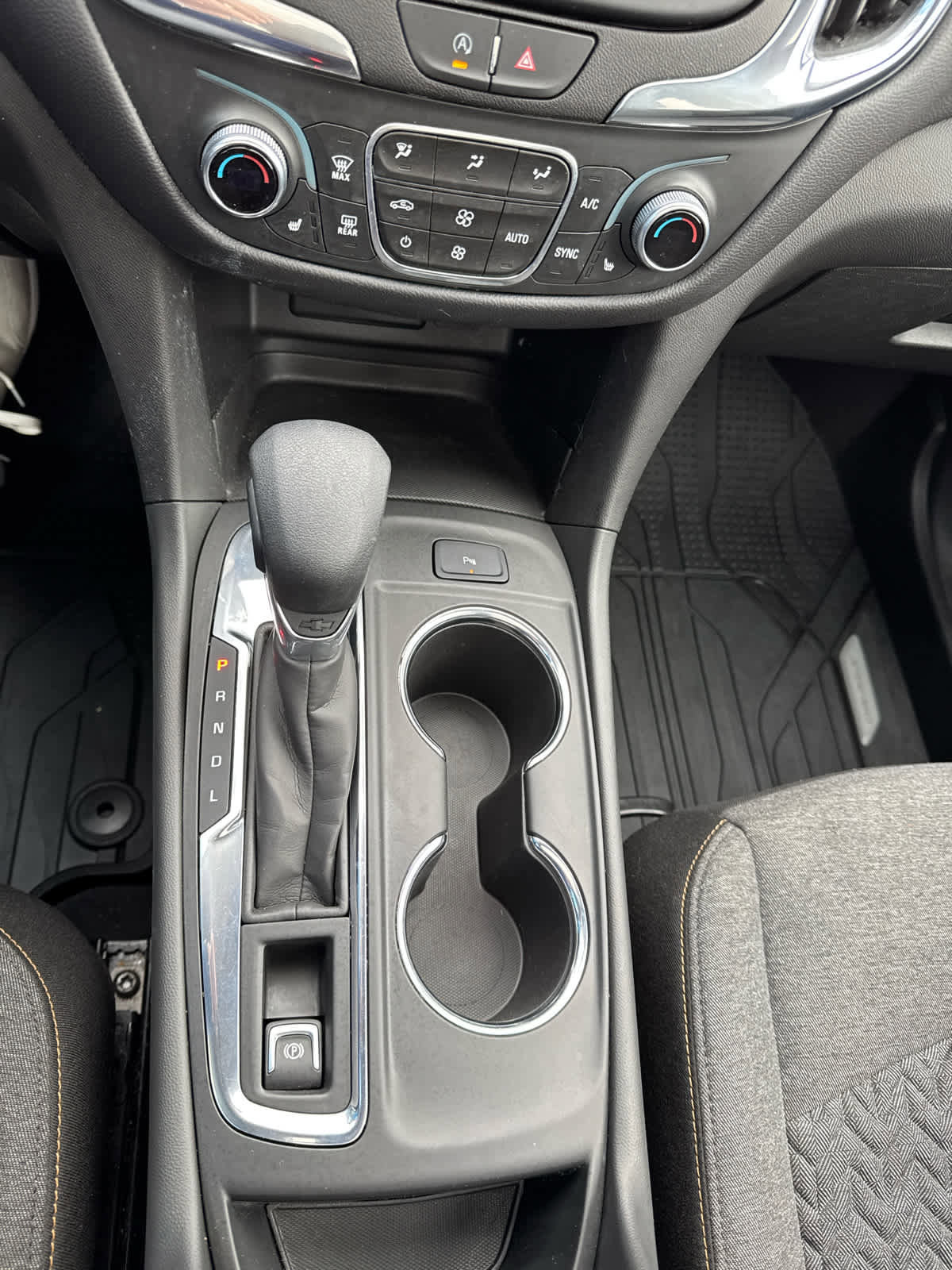 Used 2023 Chevrolet Equinox LT image 25