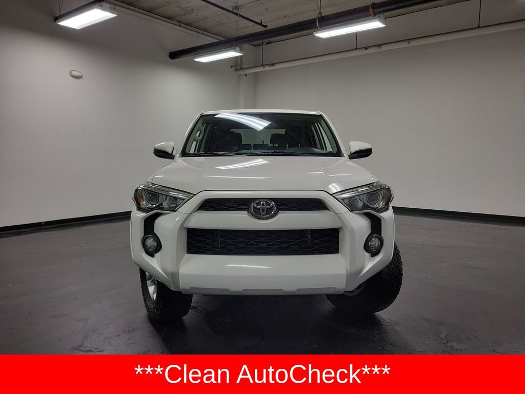 Used 2018 Toyota 4Runner SR5 AWD/4WD image 2