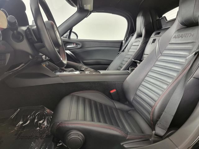 Used 2020 FIAT 124 Spider Abarth w/ Convenience Group RWD image 13
