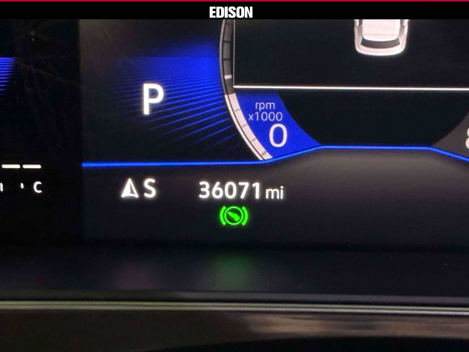 Used 2023 Volkswagen Tiguan SE w/ Panoramic Sunroof Package AWD/4WD image 27