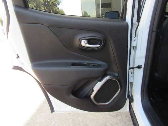 Used 2019 Jeep Renegade Limited image 15