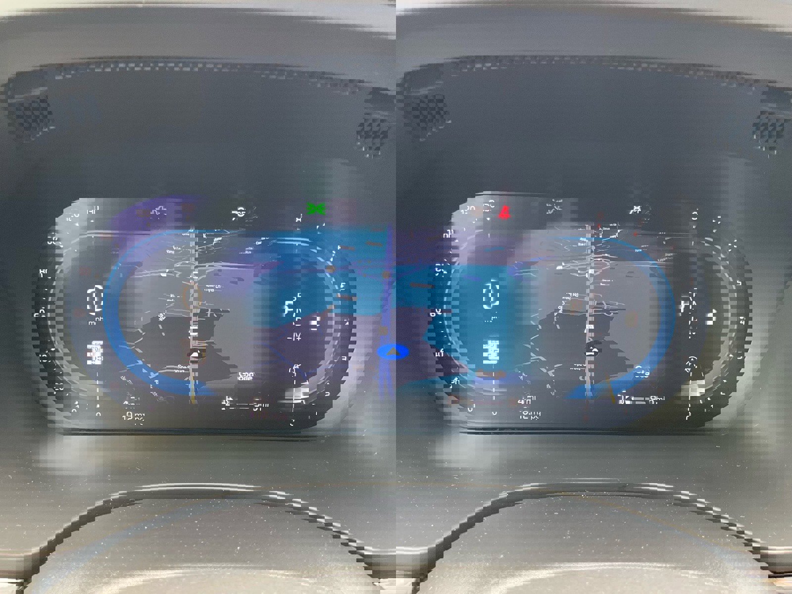 Used 2024 Volvo XC60 B5 Plus w/ Protection Package Premier image 16