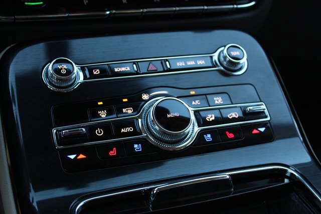 Certified 2023 Lincoln Nautilus Reserve w/ Equipment Group 201A image 29