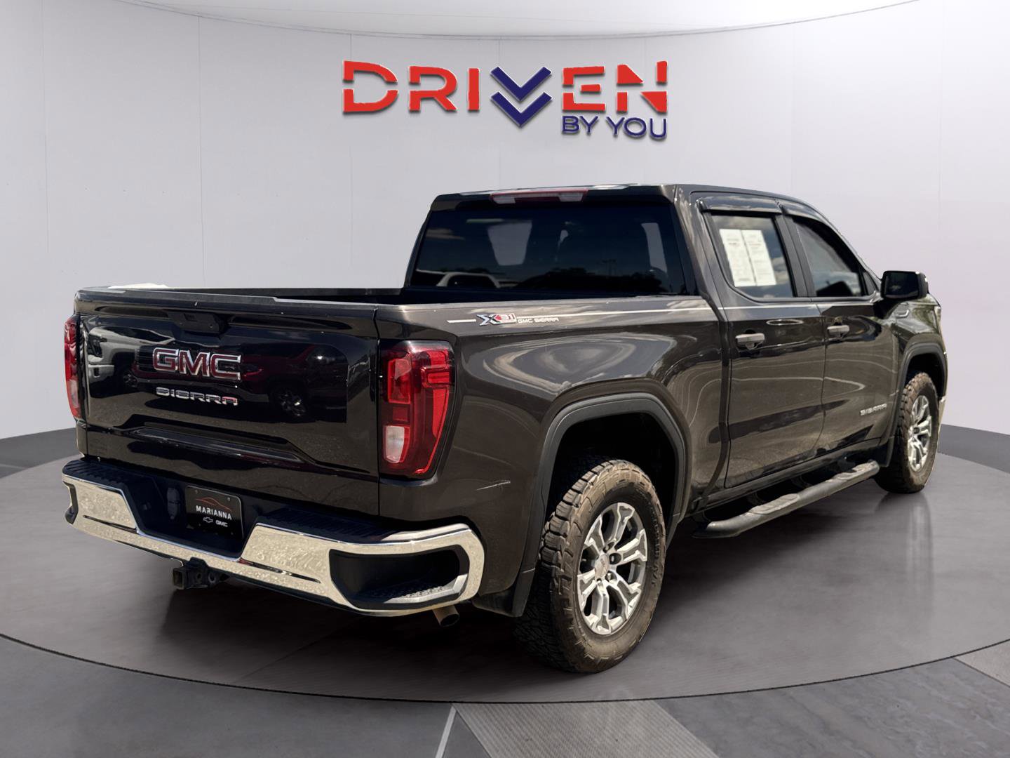 Used 2021 GMC Sierra 1500 4x4 Crew Cab w/ Sierra Value Package image 5