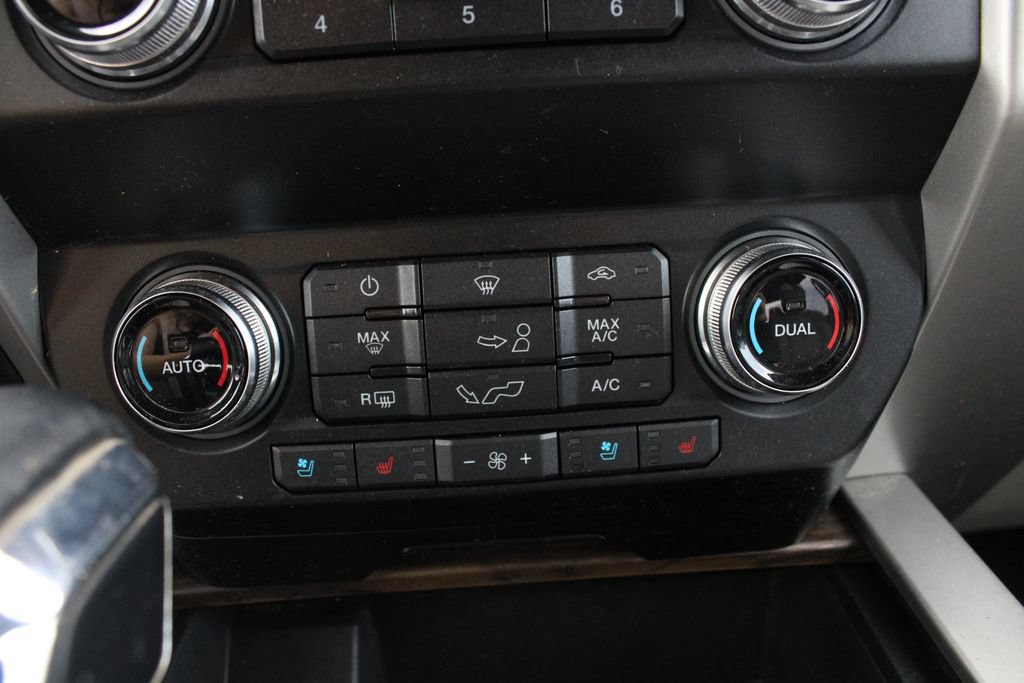 Used 2019 Ford F150 Lariat w/ Equipment Group 502A Luxury AWD/4WD image 16