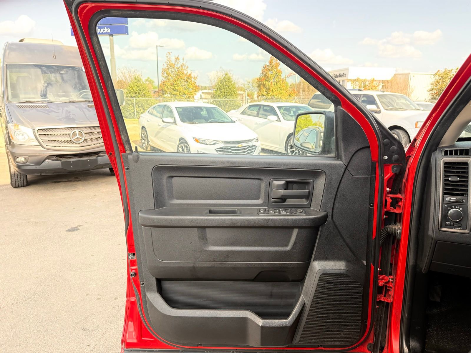 Used 2016 RAM 1500 Tradesman w/ Popular Equipment Group image 18