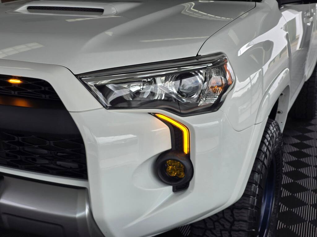 Used 2021 Toyota 4Runner TRD Off-Road Premium w/ Moonroof Package AWD/4WD image 9