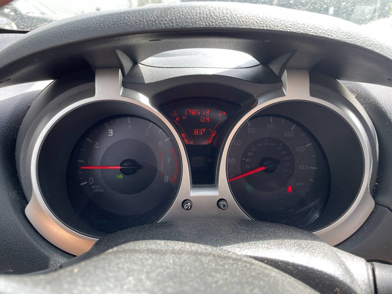 Used 2015 Nissan Juke SV image 17