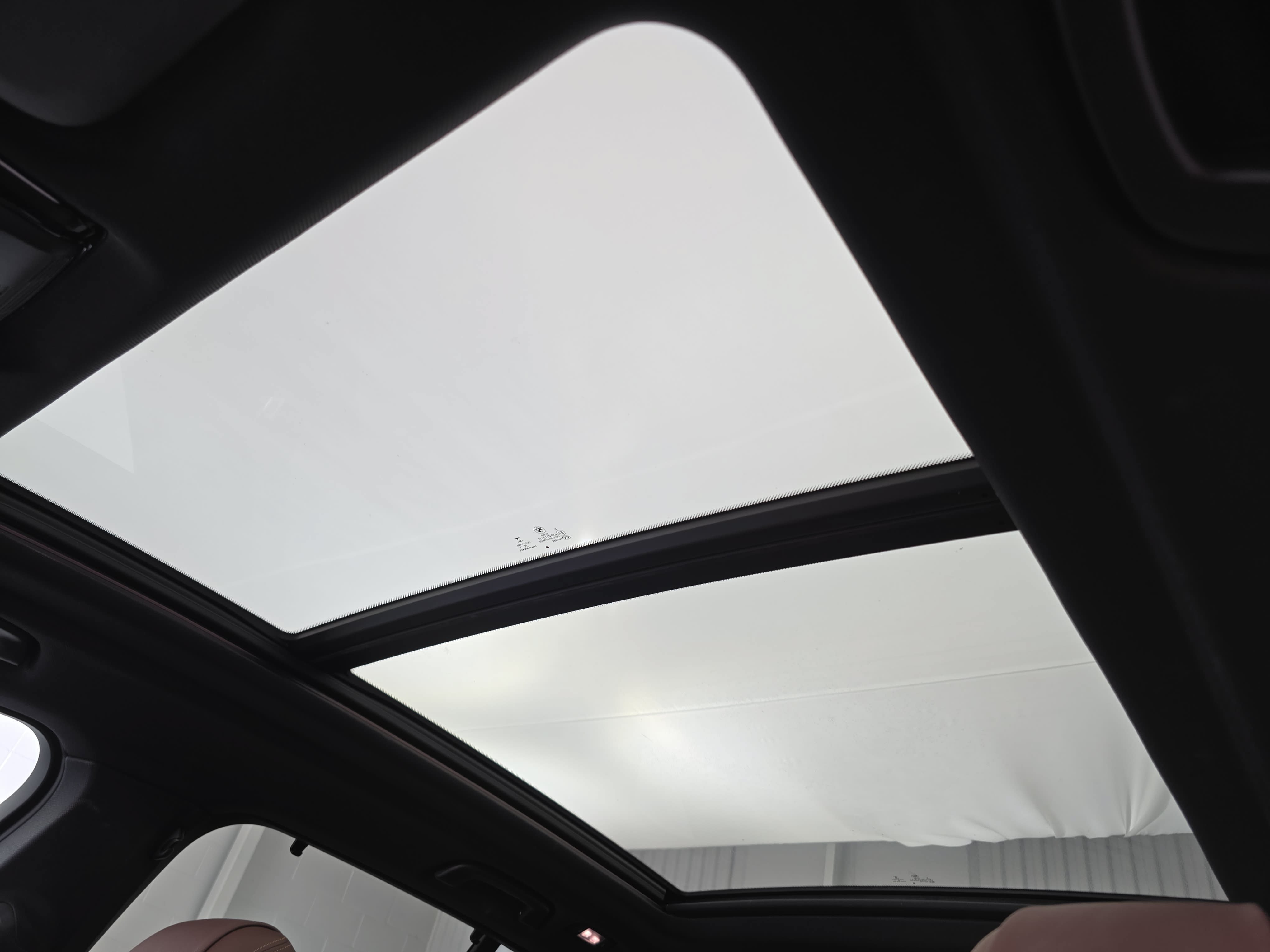Used 2021 BMW X5 xDrive40i w/ M Sport Package AWD/4WD image 30