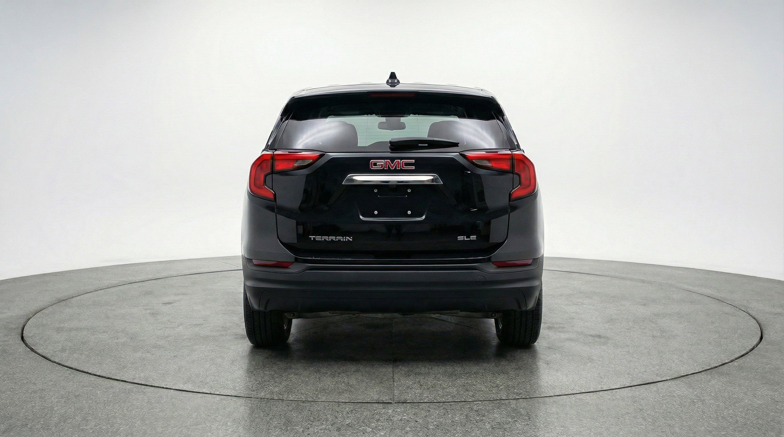 Used 2024 GMC Terrain SLE image 7