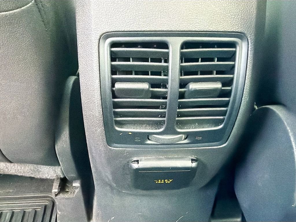 Used 2016 Ford C-MAX Energi SEL w/ Equipment Group 301A FWD image 28